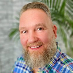 ten dam headshot